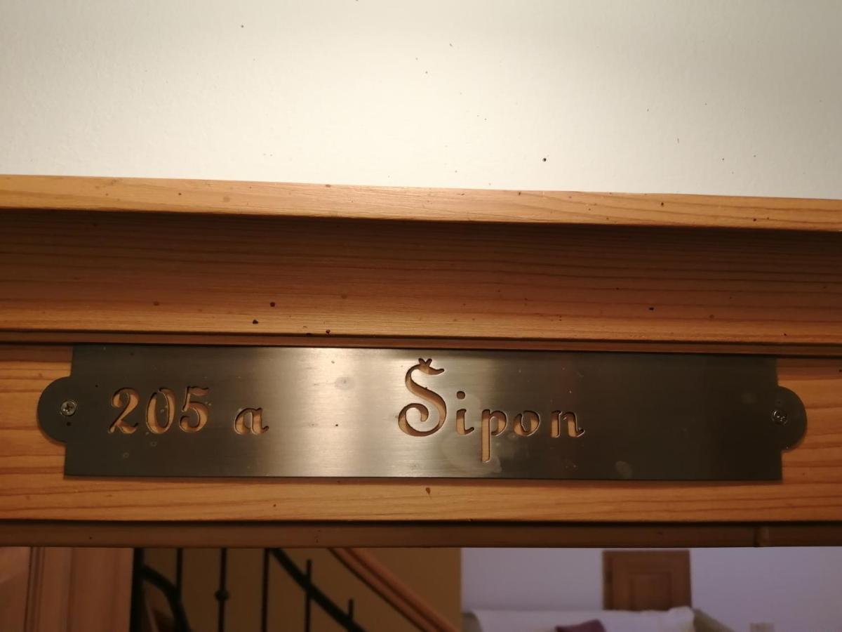 Apartment - Split Level