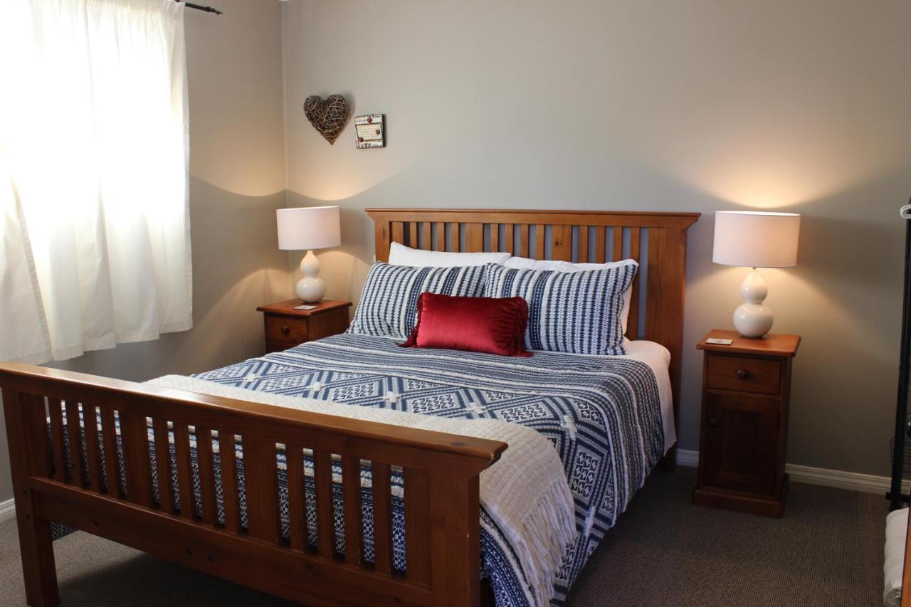 One-Bedroom Cottage - Mountain View