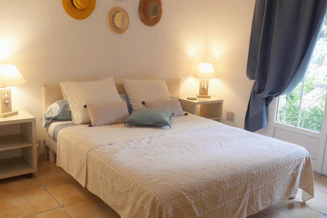 Chambre Double avec Baignoire - Provence - Vue sur Jardin