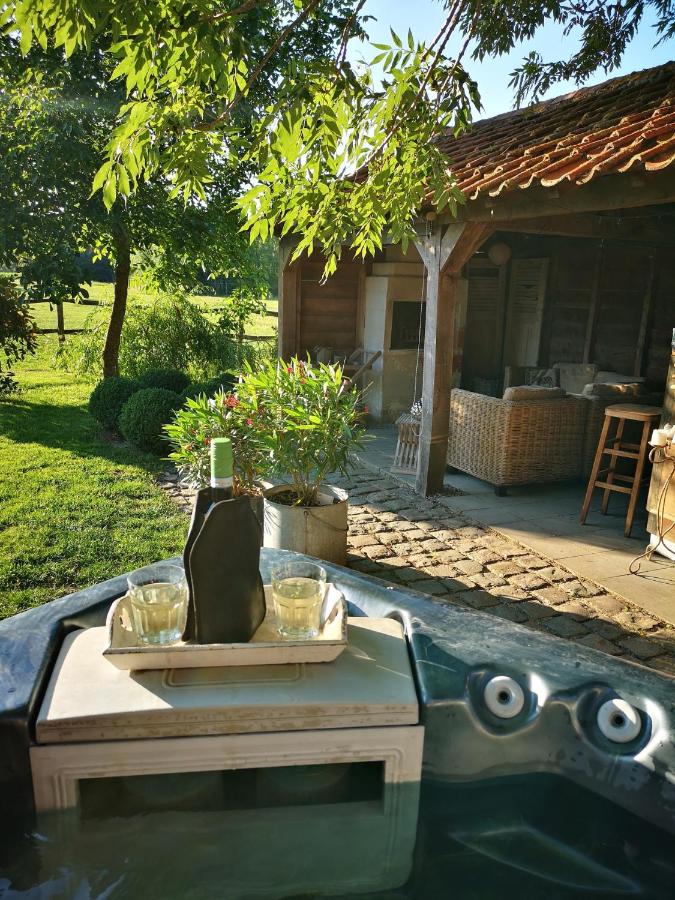 Casa Leone near Bruges with jacuzzi & parking - B&B