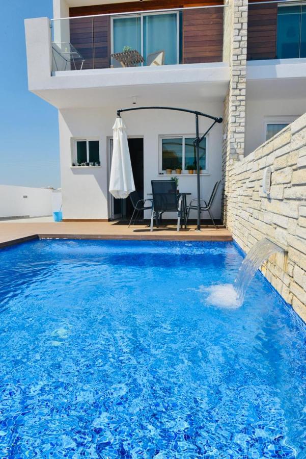 Melanos Residence 2 bdrm townhouse with private pool - Ferienwohnung Chlórakas