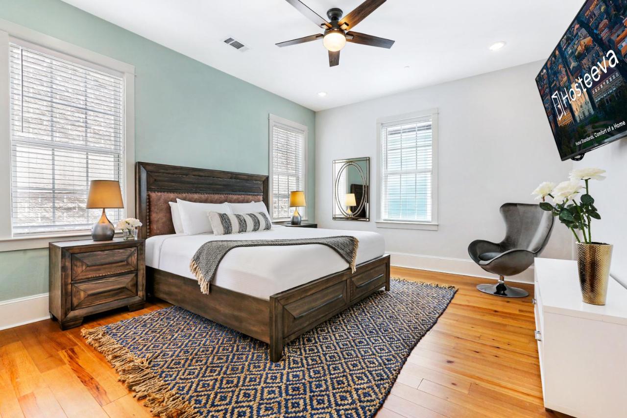 B&B New Orleans - Hosteeva Amazing 4 BR Modern Condo with Balcony Near Frnch Quarter - Bed and Breakfast New Orleans
