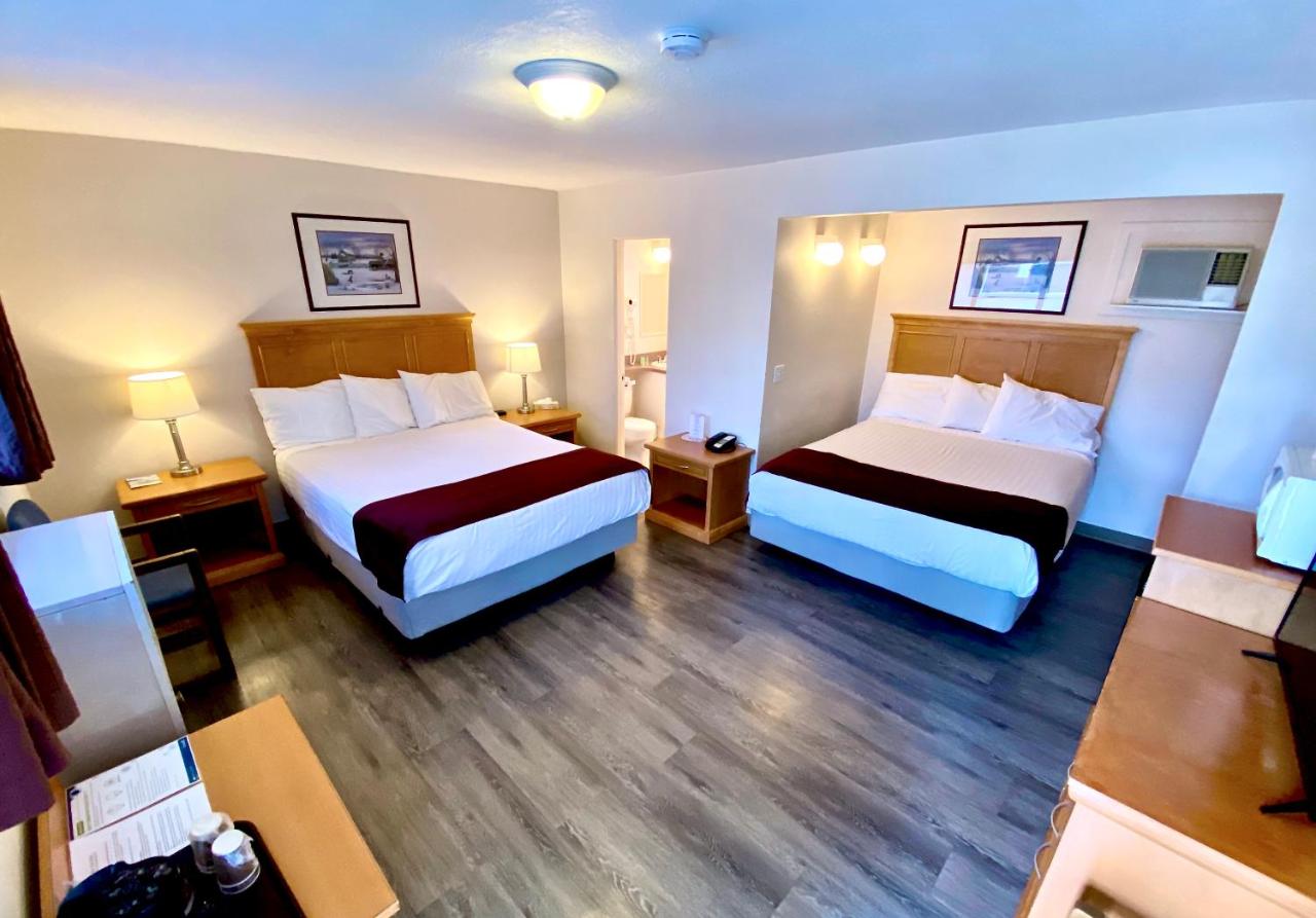 Queen Room with Two Queen Beds