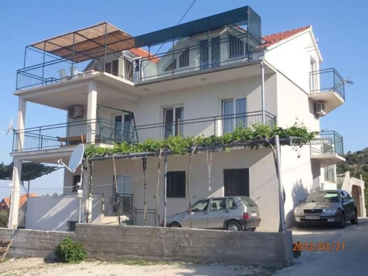 Denis Bolanča - B&B