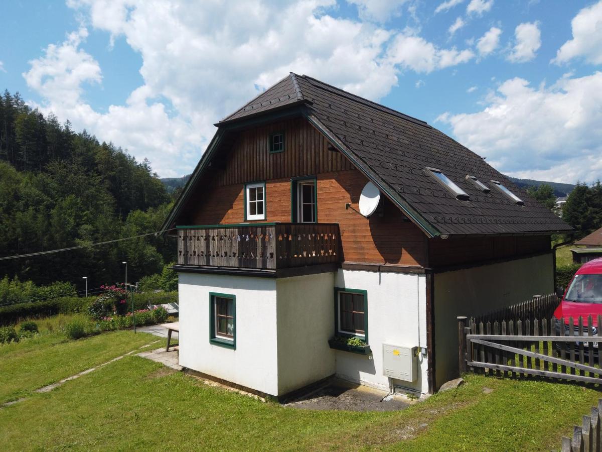 B&B Mürzzuschlag - Ferienhaus Oma Hase - Bed and Breakfast Mürzzuschlag