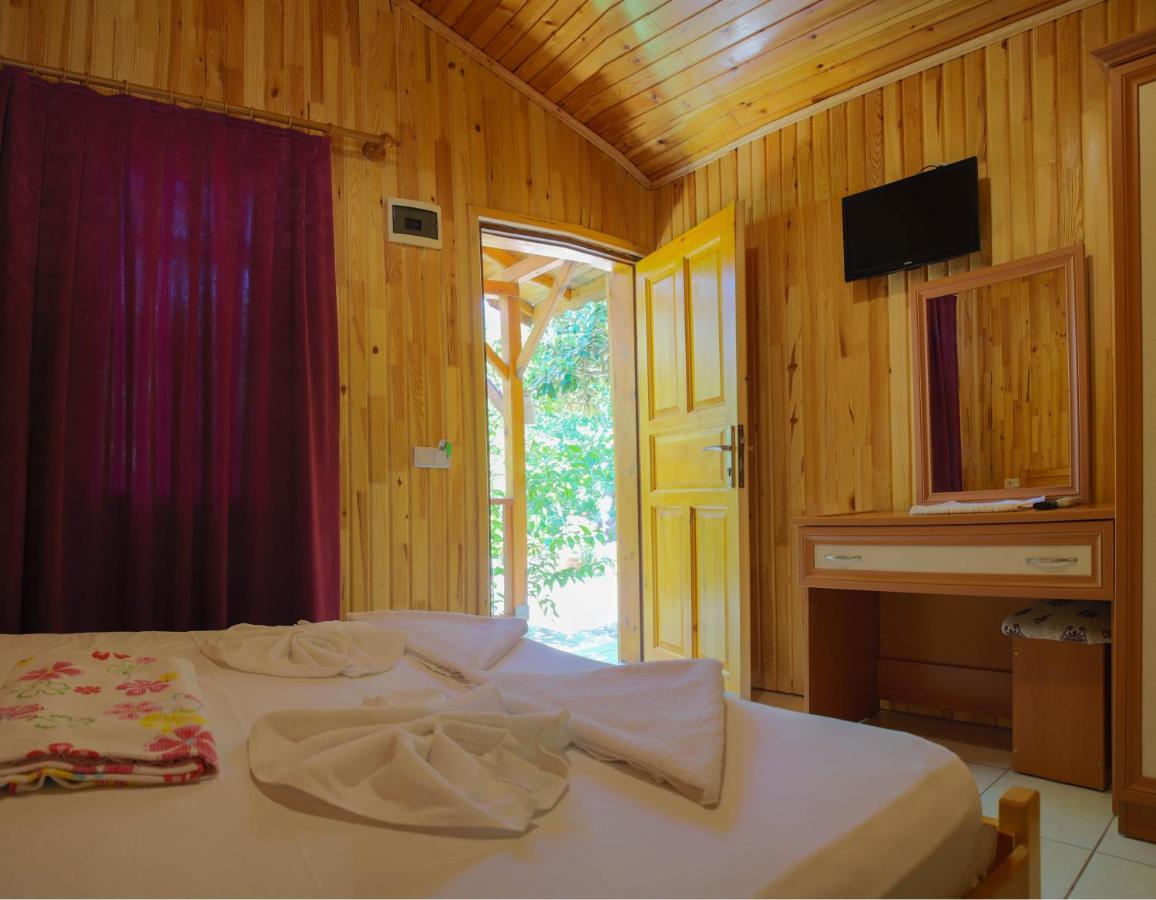 Bungalow (2 Adults)