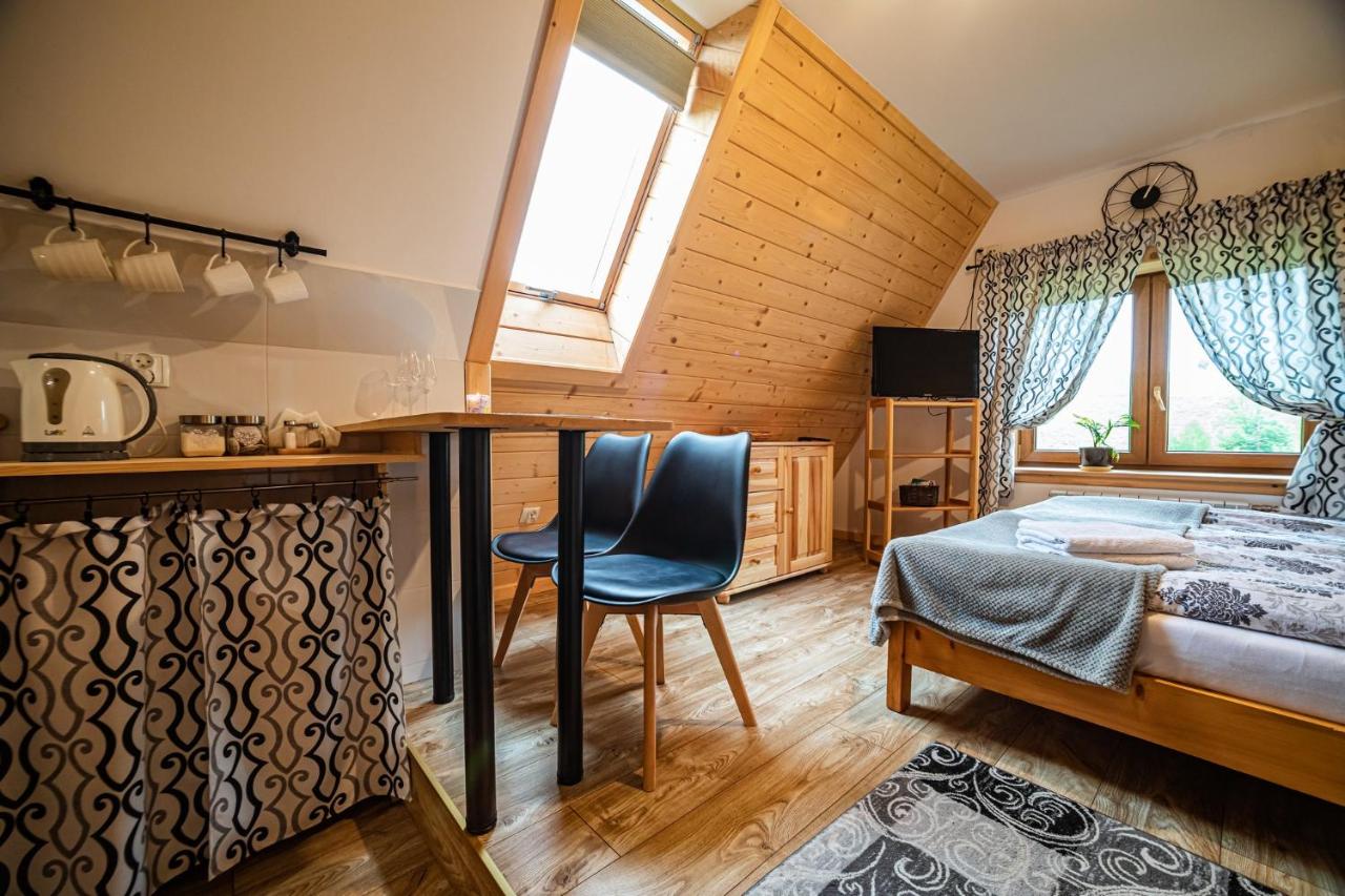 Apartment with Mountain View
