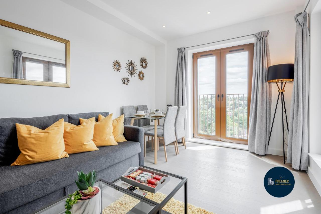 B&B St Albans - Heliodoor Apartments St Albans City GREAT LOCATION Direct trains to London St Pancras 18 mins, Gatwick & Luton Airports - Bed and Breakfast St Albans
