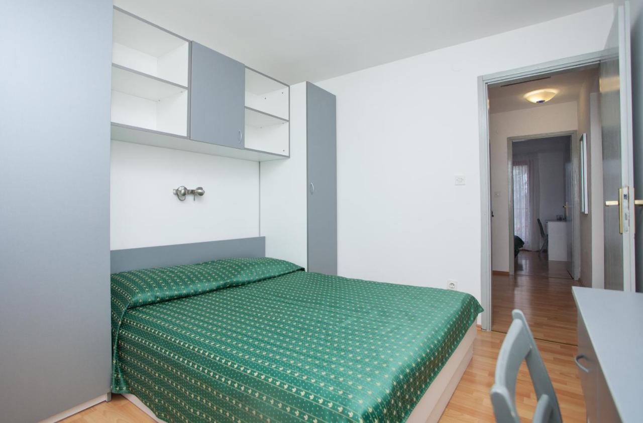 Apartamento de 2 dormitorios con terraza