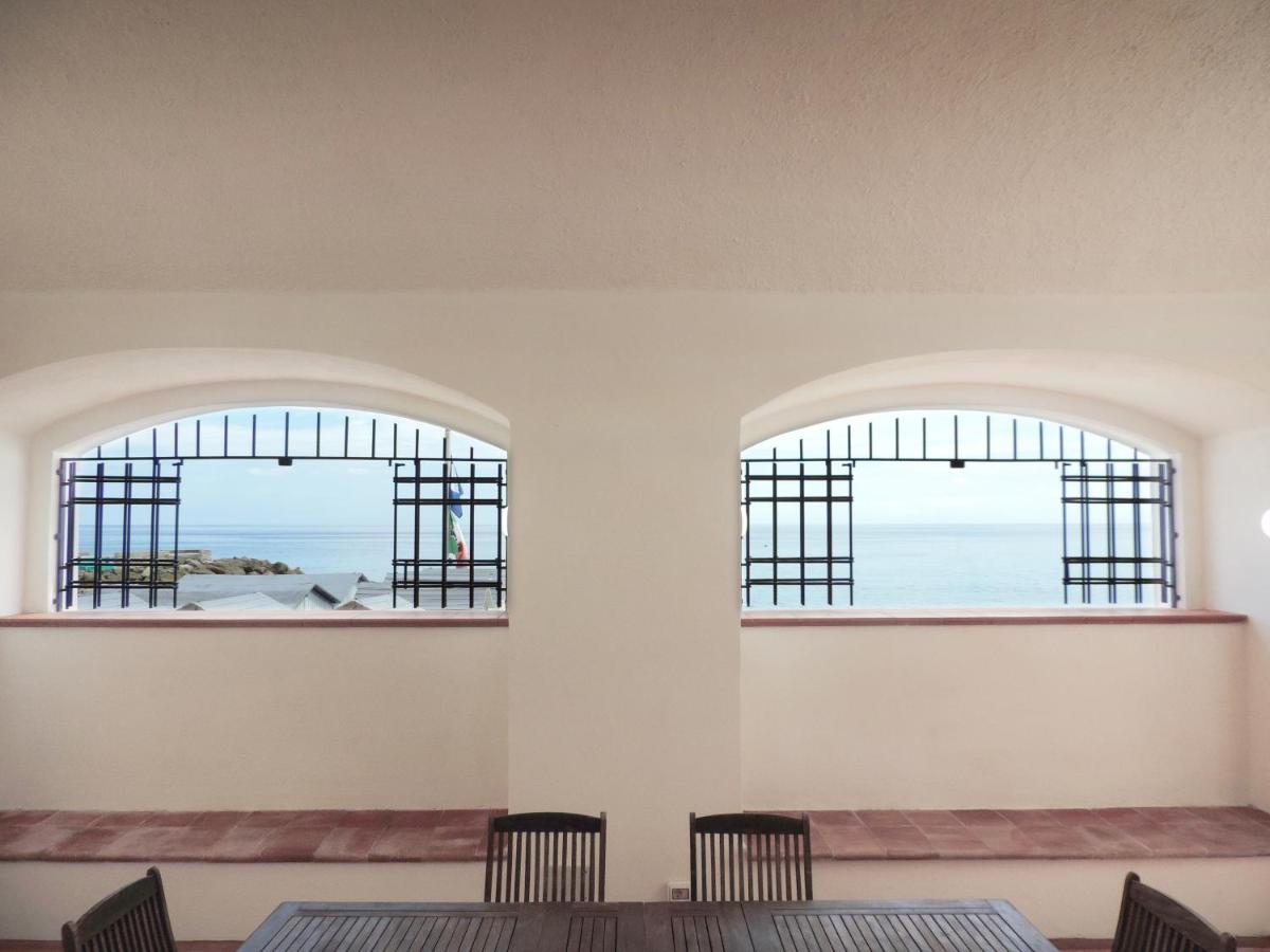 Studio Apartment with Sea View