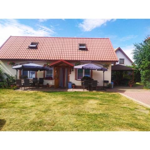 Letni Domek , Ogrzewany, z bilardem - Bed and Breakfast Ruciane-Nida