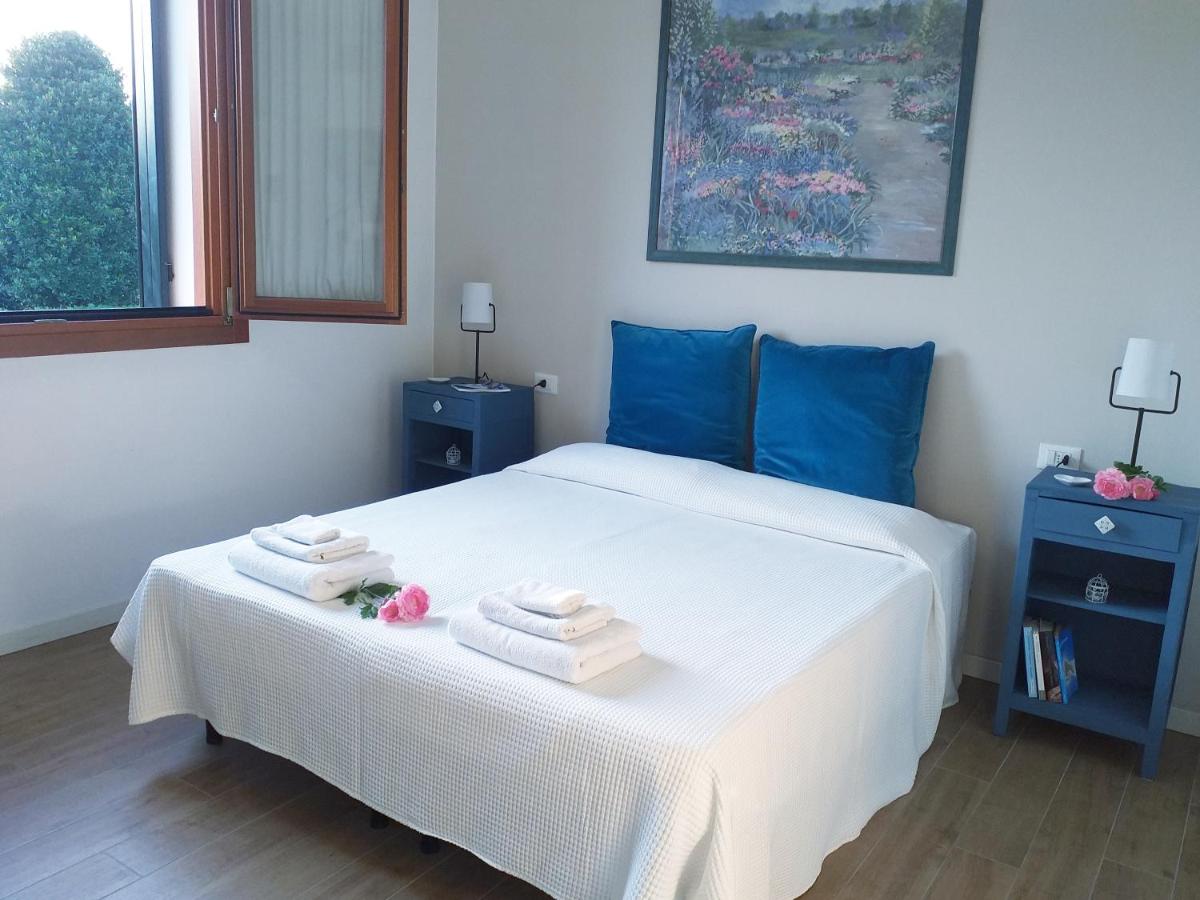 Kamer met Kingsize Bed en Uitzicht op de Tuin