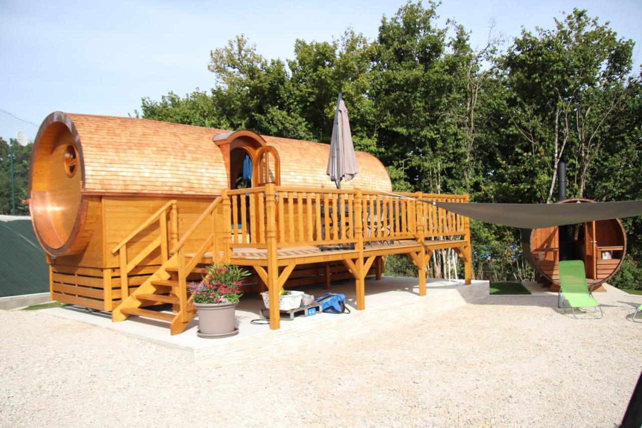 L'Insolite Jurassienne - Bed and Breakfast Dompierre-sur-Mont