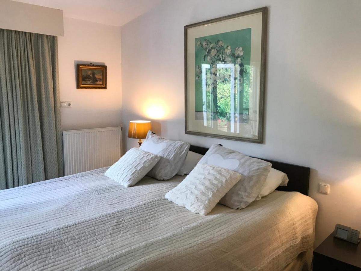 Superior Zimmer mit Kingsize-Bett und einer Terrasse