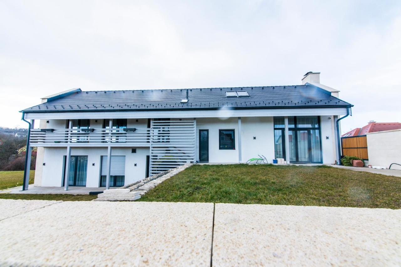 Vinorell Apartman - Chambres d'hôtes Etyek