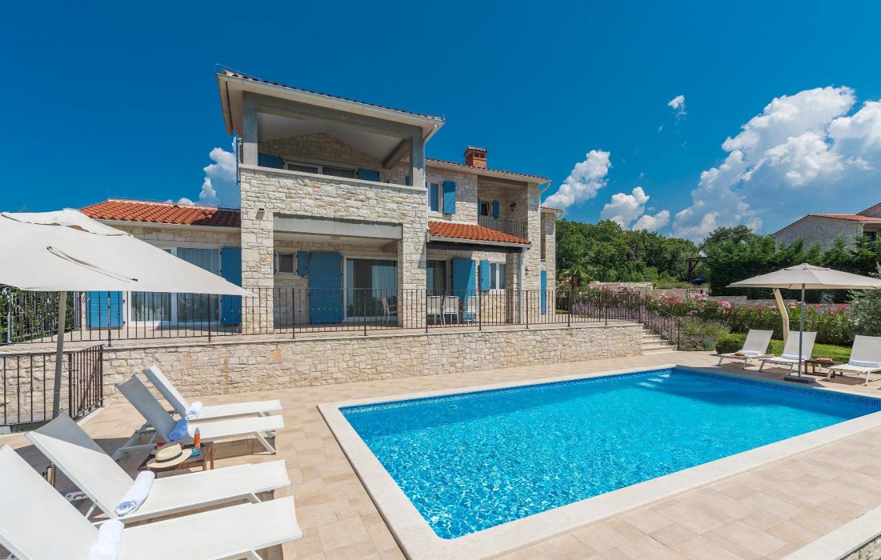 B&B Višnjan - Visignano - Villa Sterpazzi - near Porec with Sea View, private Jacuzzi, Sauna and Pool - Bed and Breakfast Višnjan - Visignano