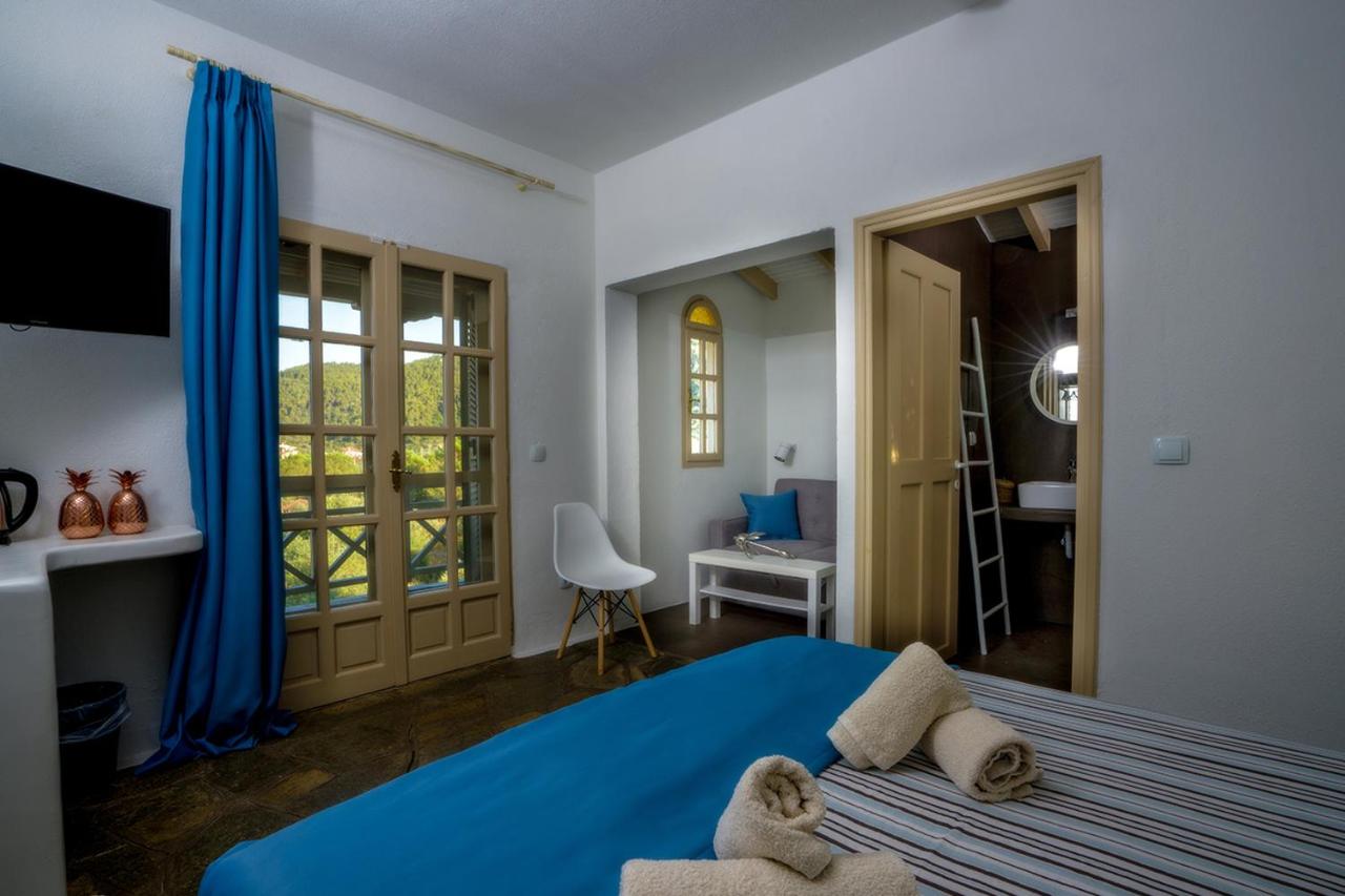 Camera Deluxe Matrimoniale con Vista Mare