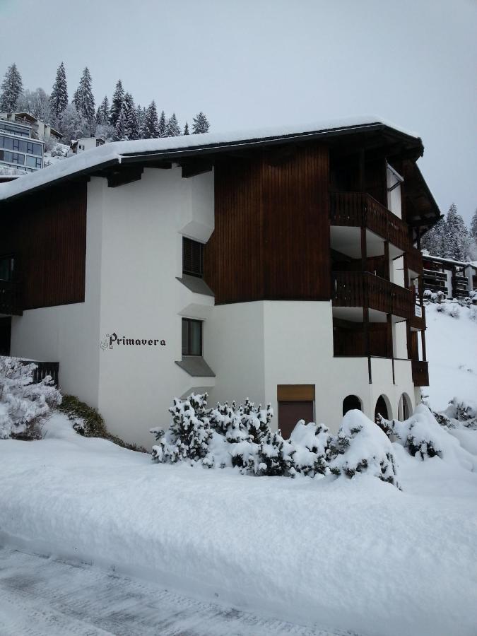 B&B Flims - Primavera - 2.5 Zimmerwohnung, 52qm, max 4 Pers, Schwimmbad/Sauna - Bed and Breakfast Flims