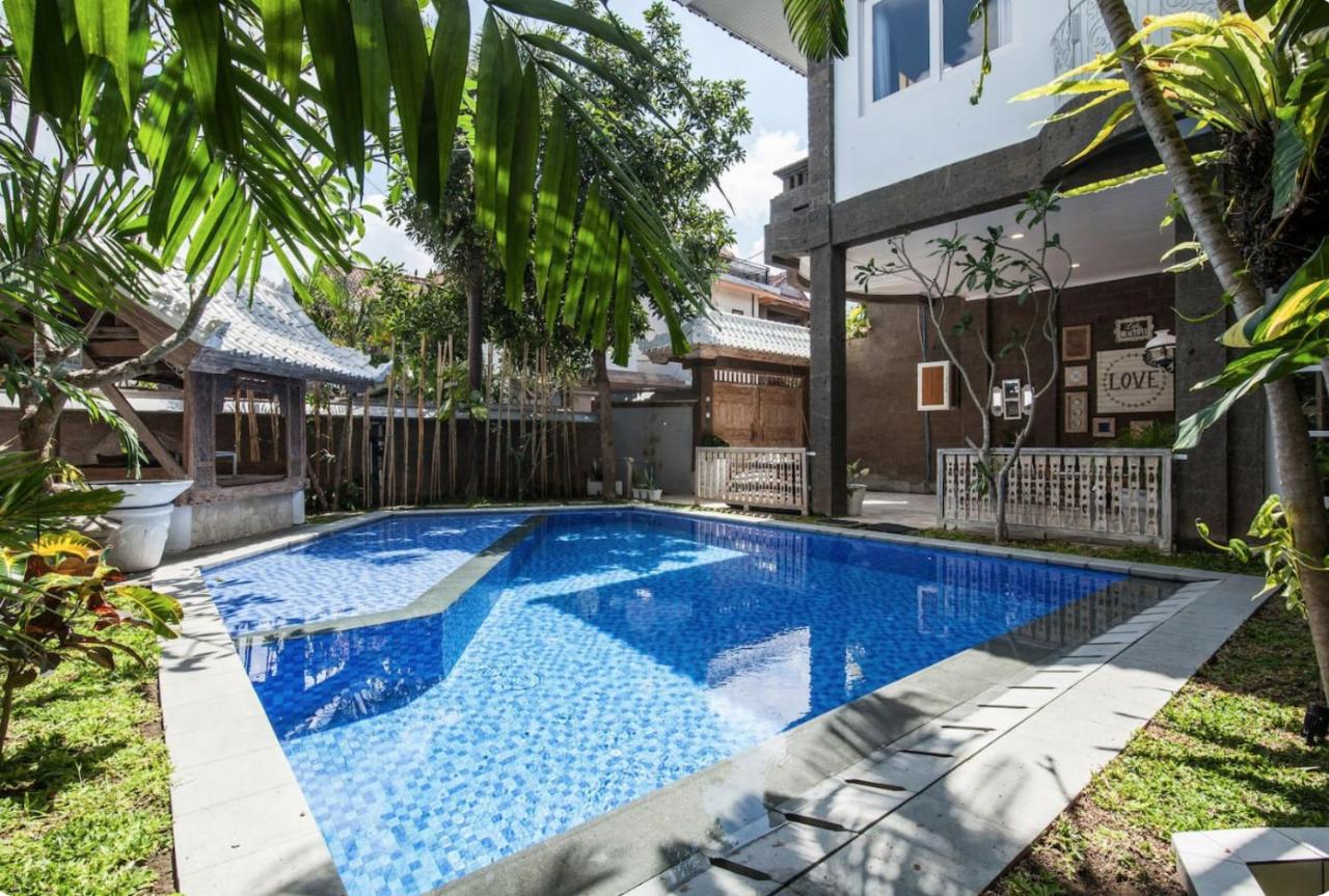 Villa Alexandra Seminyak By Island Escape - B&B Seminyak