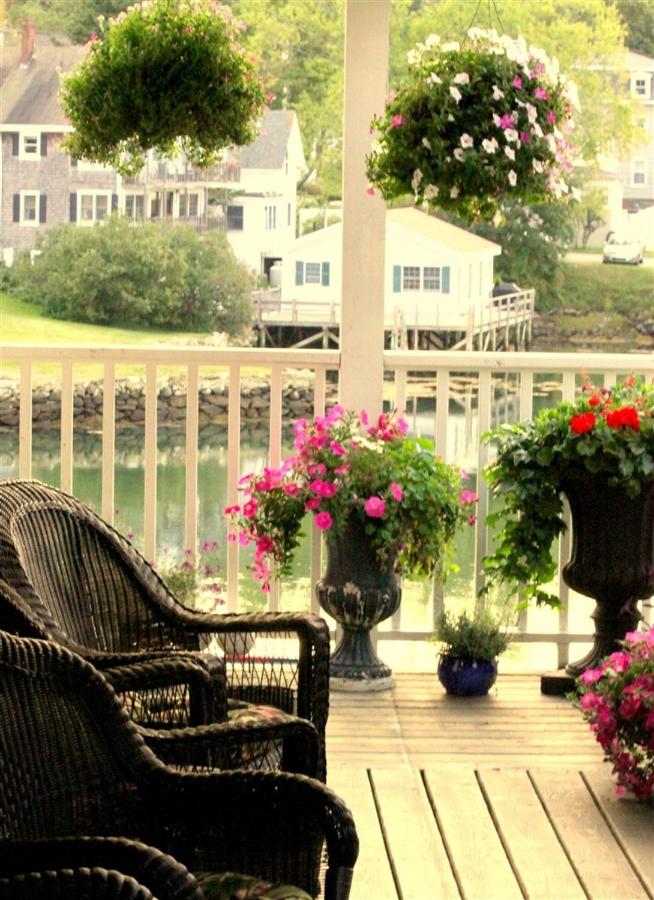 Deluxe King Room with Deck and Harbor View