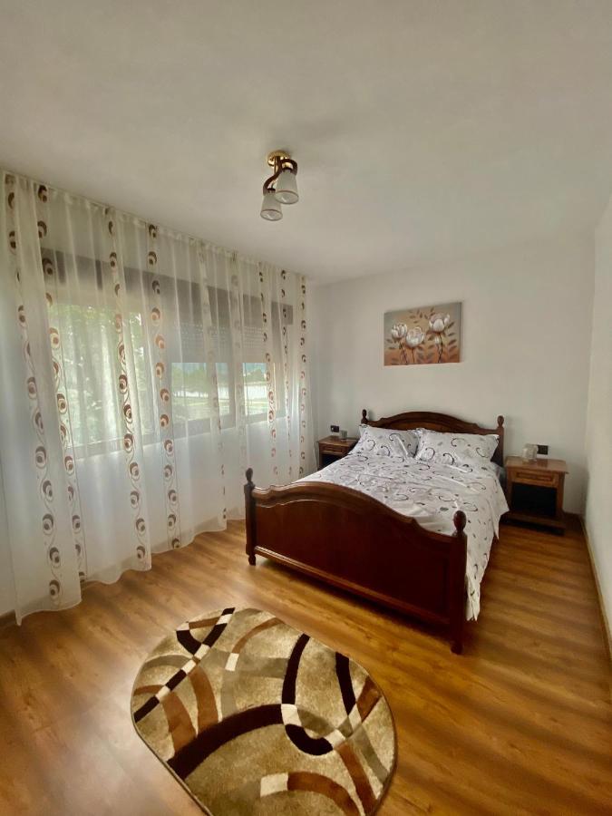 B&B Orşova - Apartament Sunshine - Bed and Breakfast Orşova