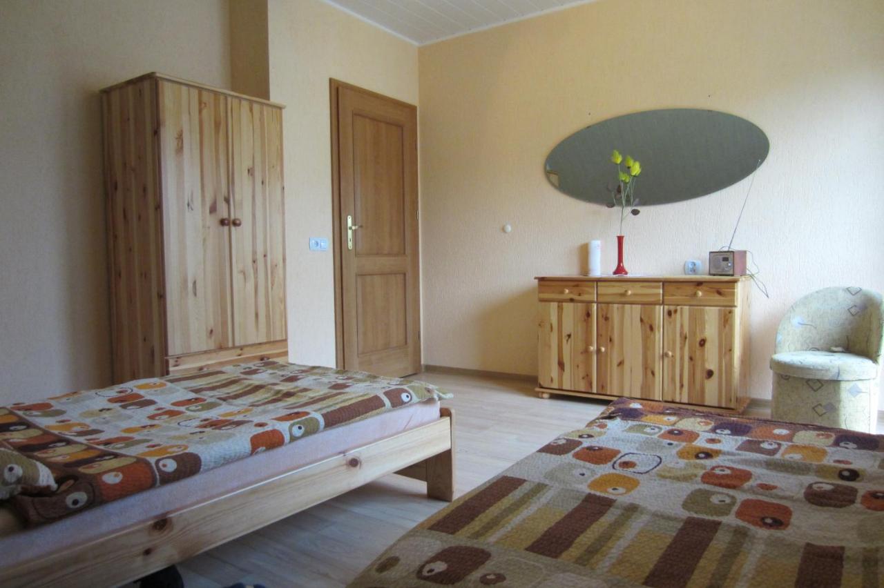 Standaard Tweepersoonskamer met Gedeelde Badkamer