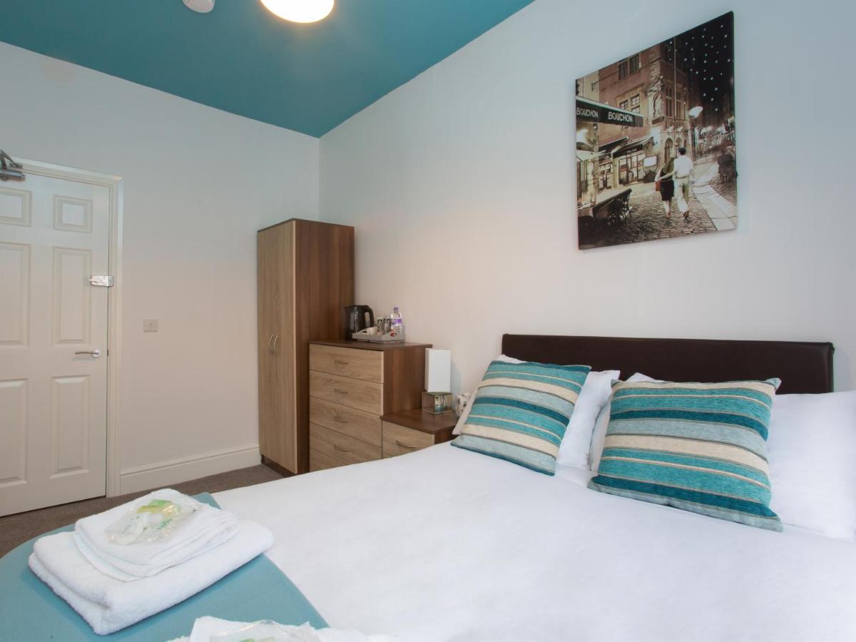 Double Room with Shared Bathroom