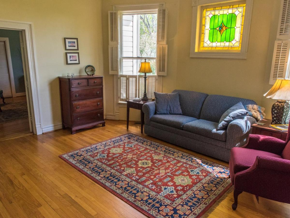 Charles Bass House Bed & Breakfast - B&B