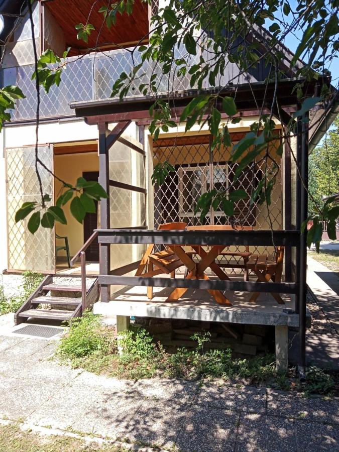Borostyán Vendégház Dunasziget - B&B