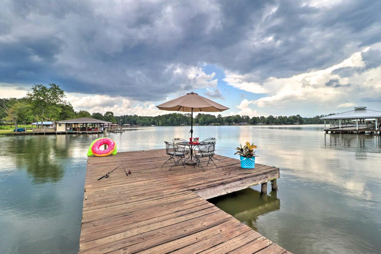 Eatonton Home with Dock and Lake Sinclair Views! - B&B