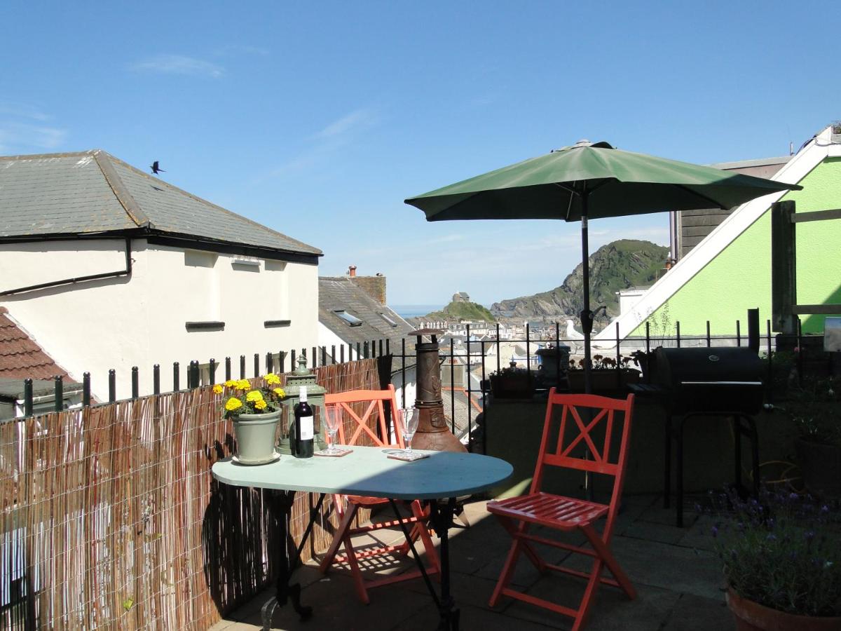 Seaview Grade II Listed Cottage with large Sun Terrace 'The Old Eclectick' - B&B Ilfracombe