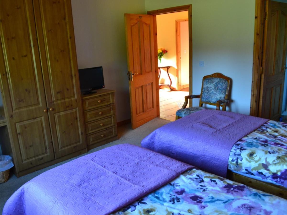 Camera Doppia con Letti Singoli con Bagno Privato