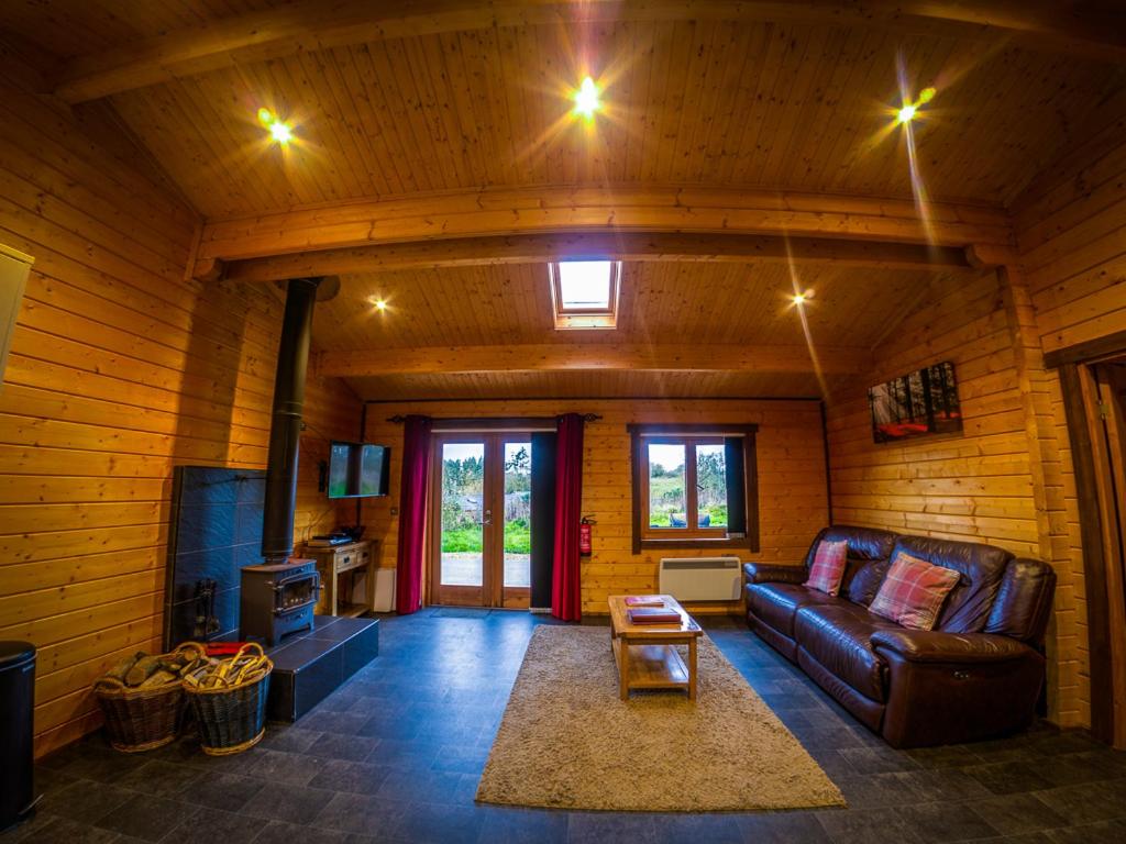 Luxury lodge with hot tub & double jet bath