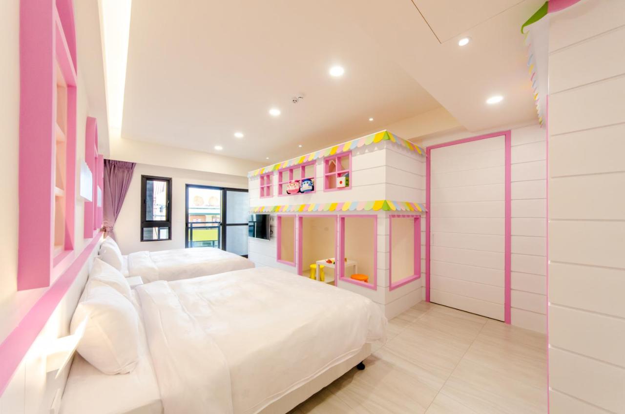 Camera Quadrupla Classic