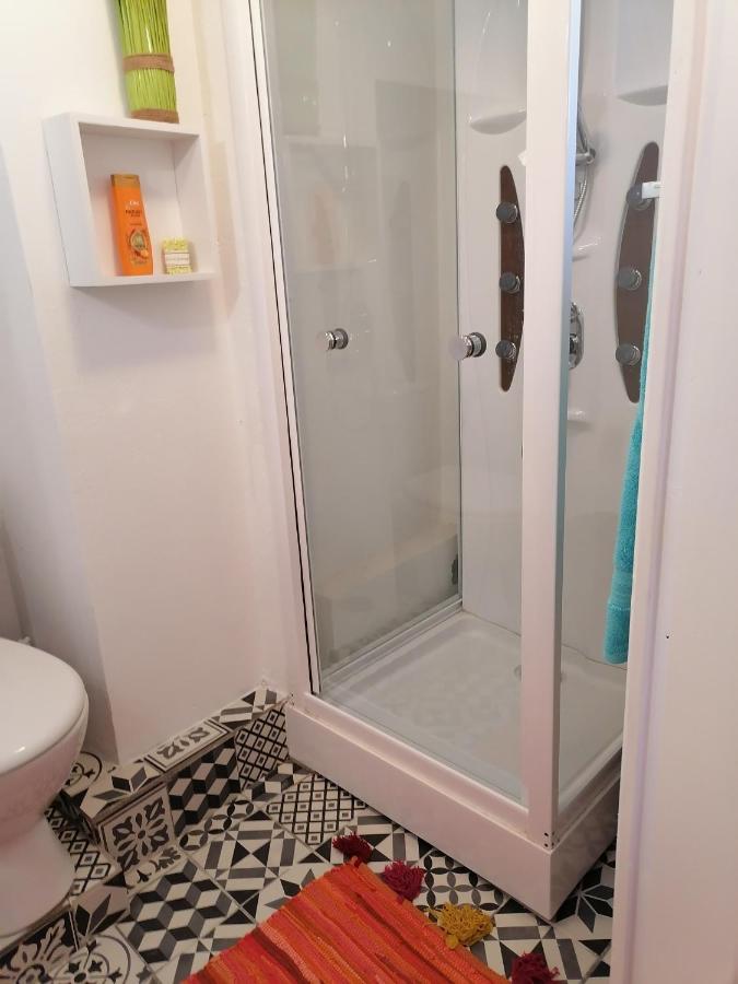 Chez Laurence 2 pieces 43 m2 à 30 minutes de la mer - Chambres d’hôtes Pignans