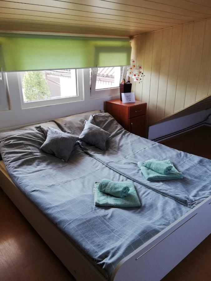 Chambre Double avec Salle de Bains Commune