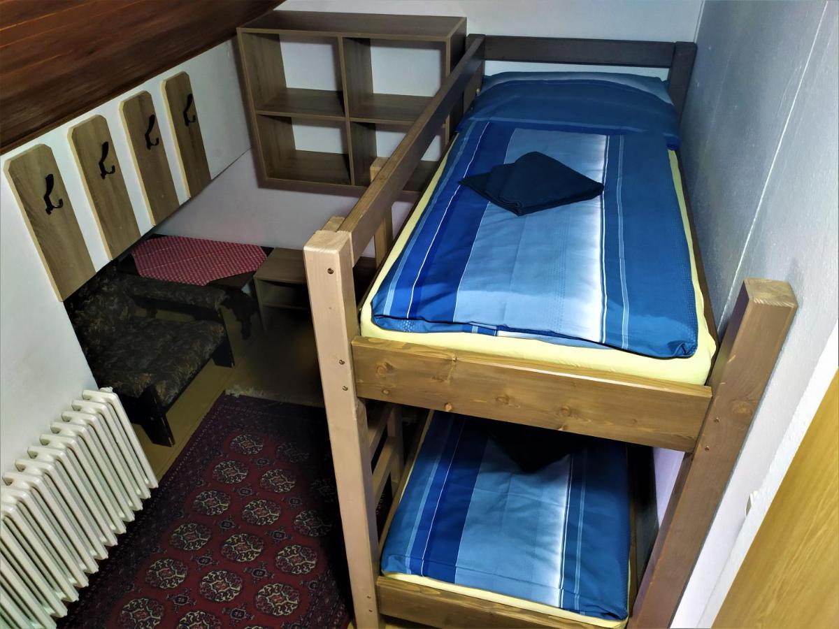 Quadruple Room with Bunk Bed and Shared Bathroom