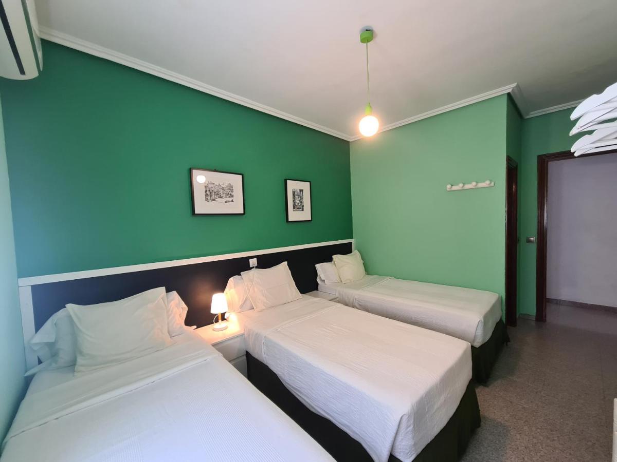 Basic Triple Room