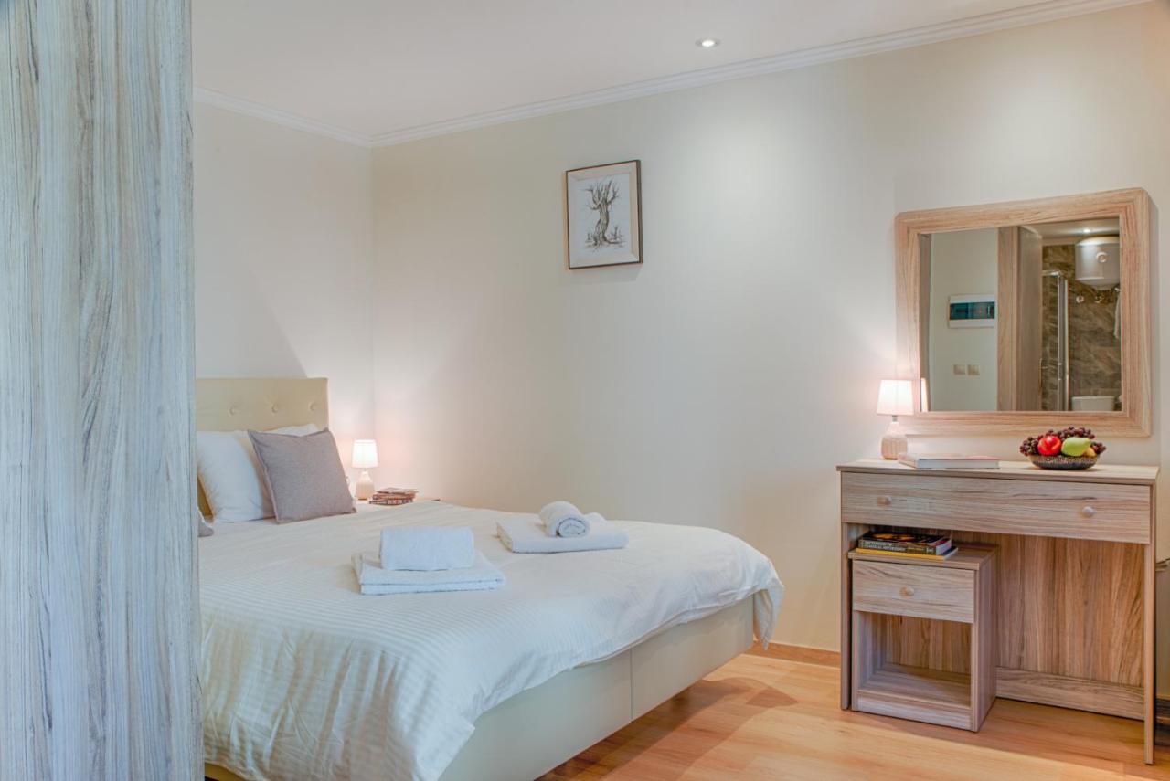 White Suite