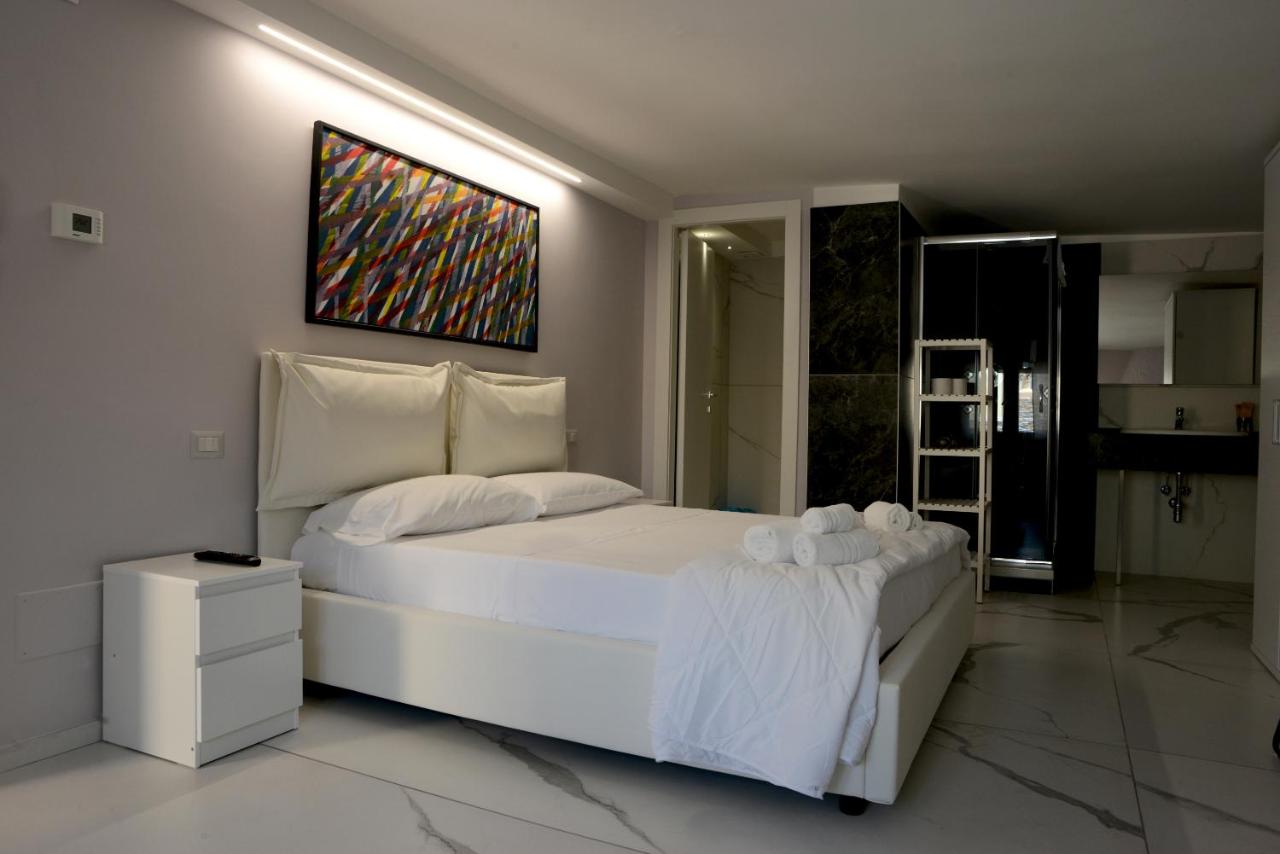 Queen Room - (Via Piave 23)