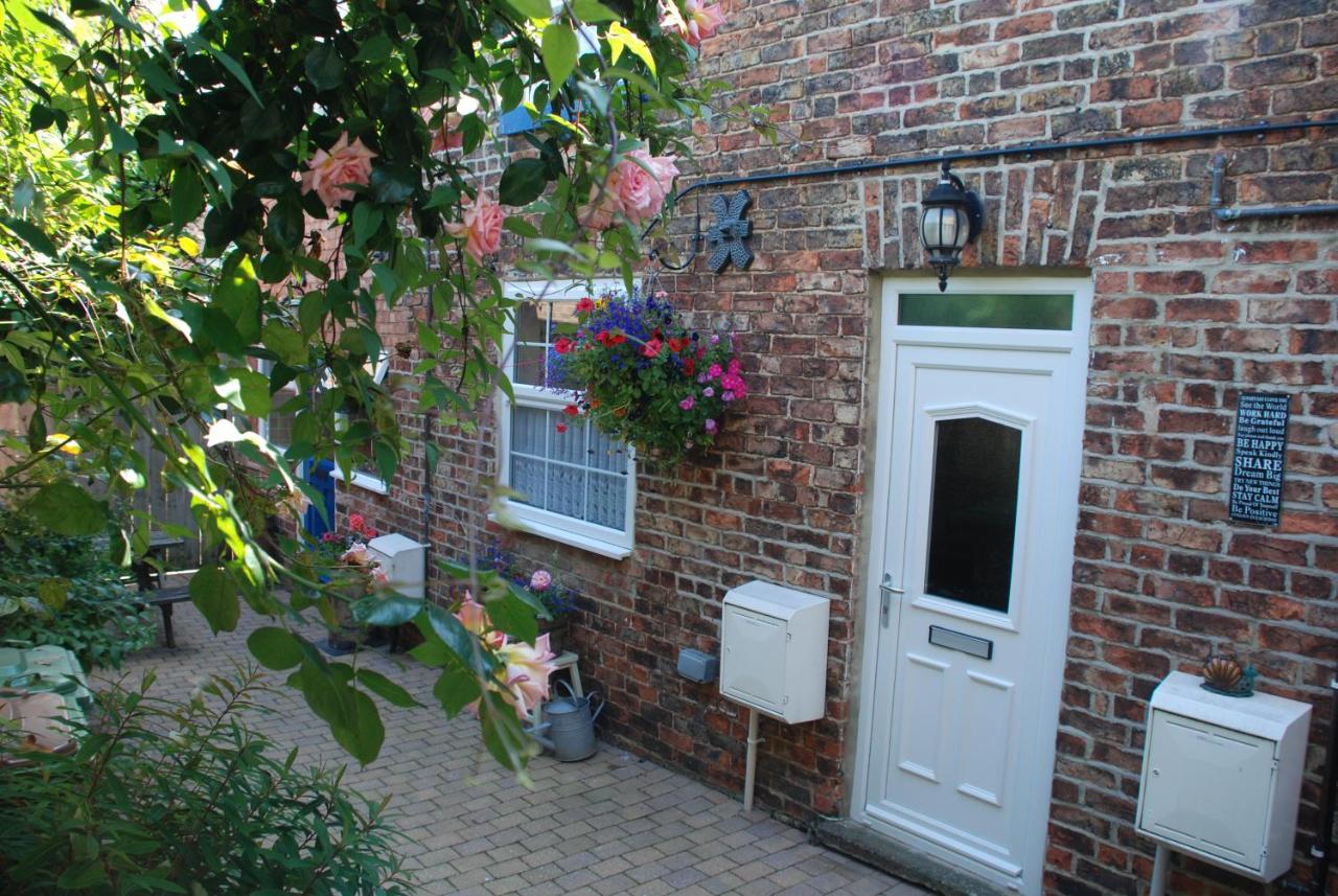 B&B Guisborough - Saltburn Holidays Bluebell Cottage - Bed and Breakfast Guisborough