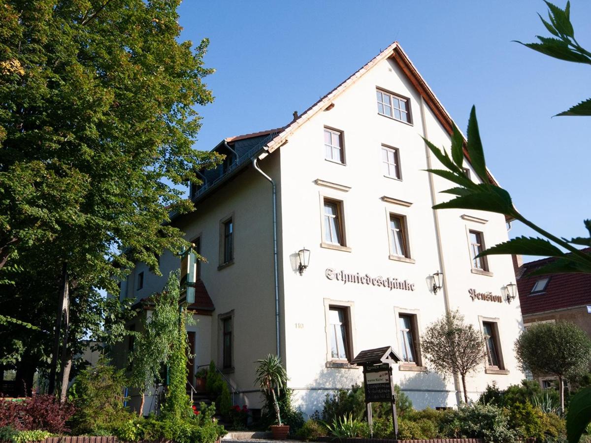 B&B Dresden - Pension Schmiedeschänke - Bed and Breakfast Dresden