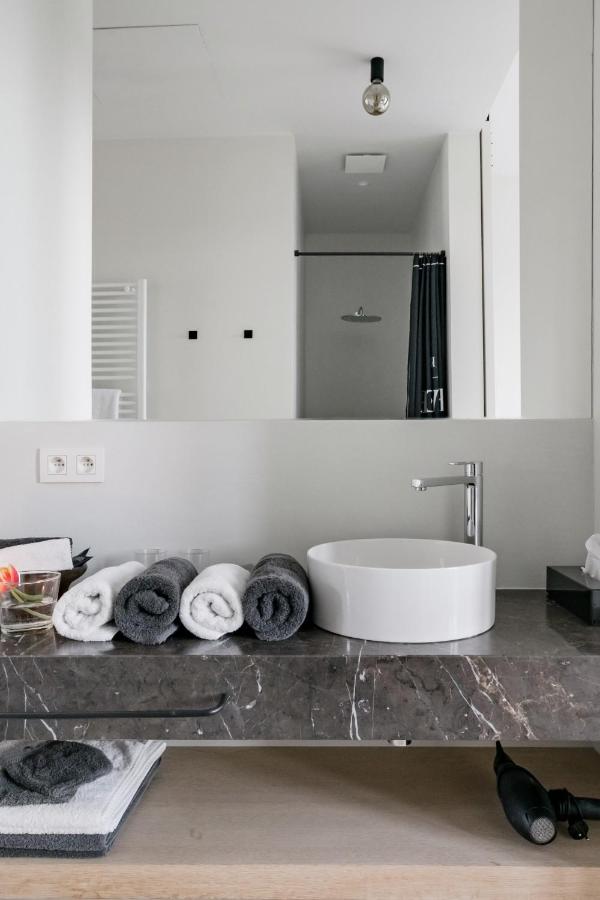 MAISON12 - Design apartments with terrace and view over Ghent towers - Chambres d'hôtes Gand