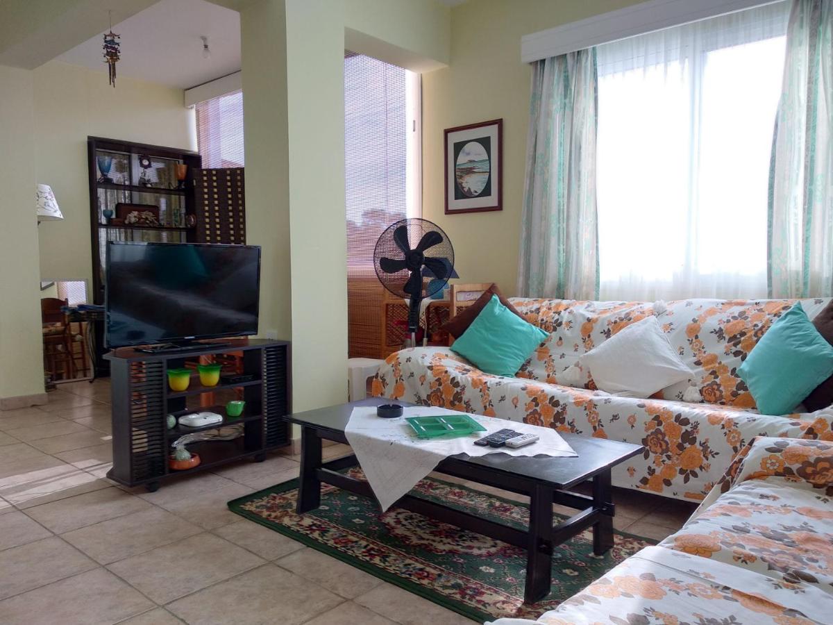 Spacious 1 Bedroom Apartment in Kapparis Area - B&B Paralímni