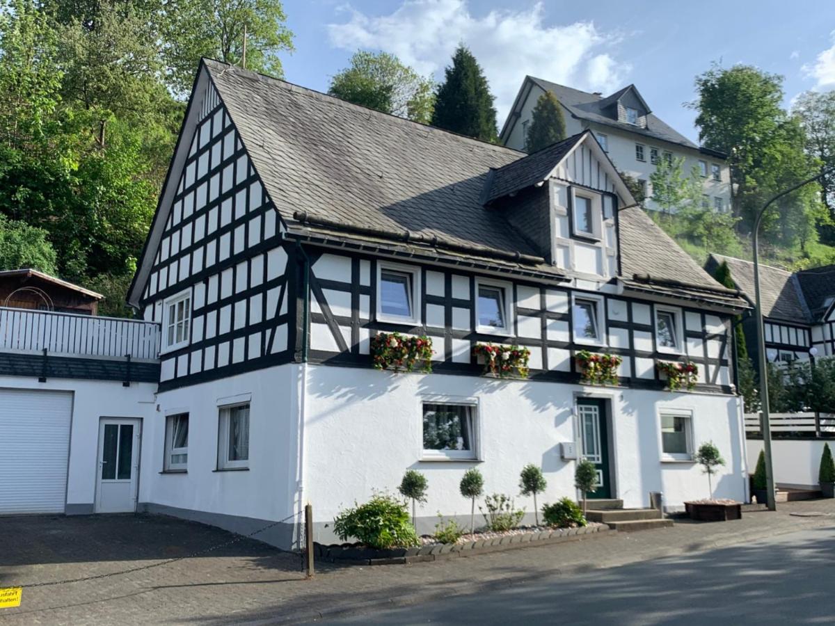 B&B Schmallenberg - Ferienhaus Sauerland-Träume - Bed and Breakfast Schmallenberg