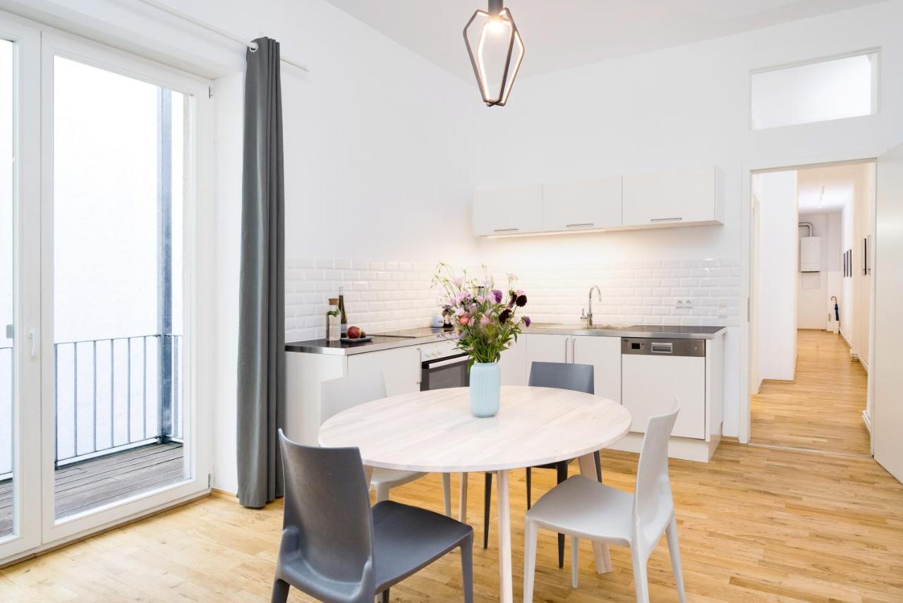 Appartamento con 2 Camere da Letto e Balcone