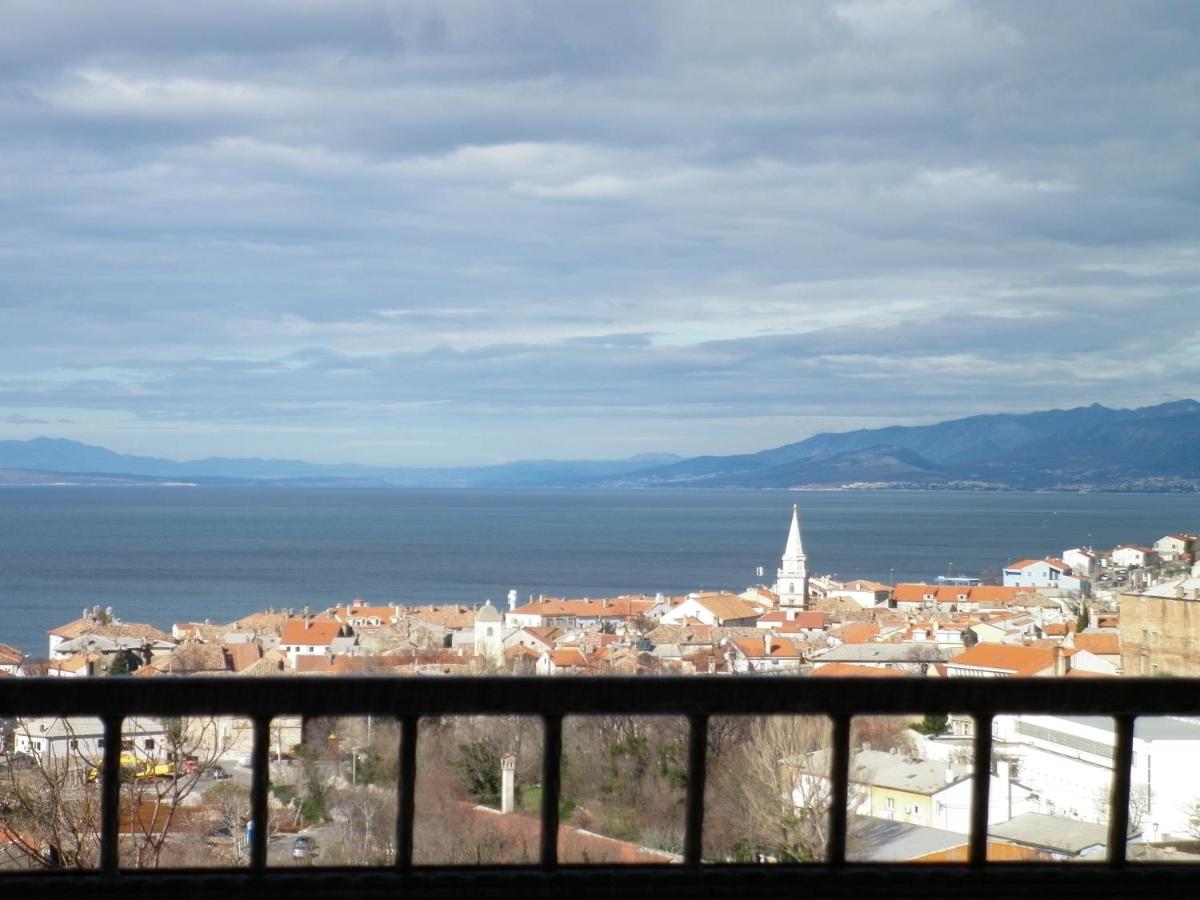 Monolocale con Balcone e Vista Mare