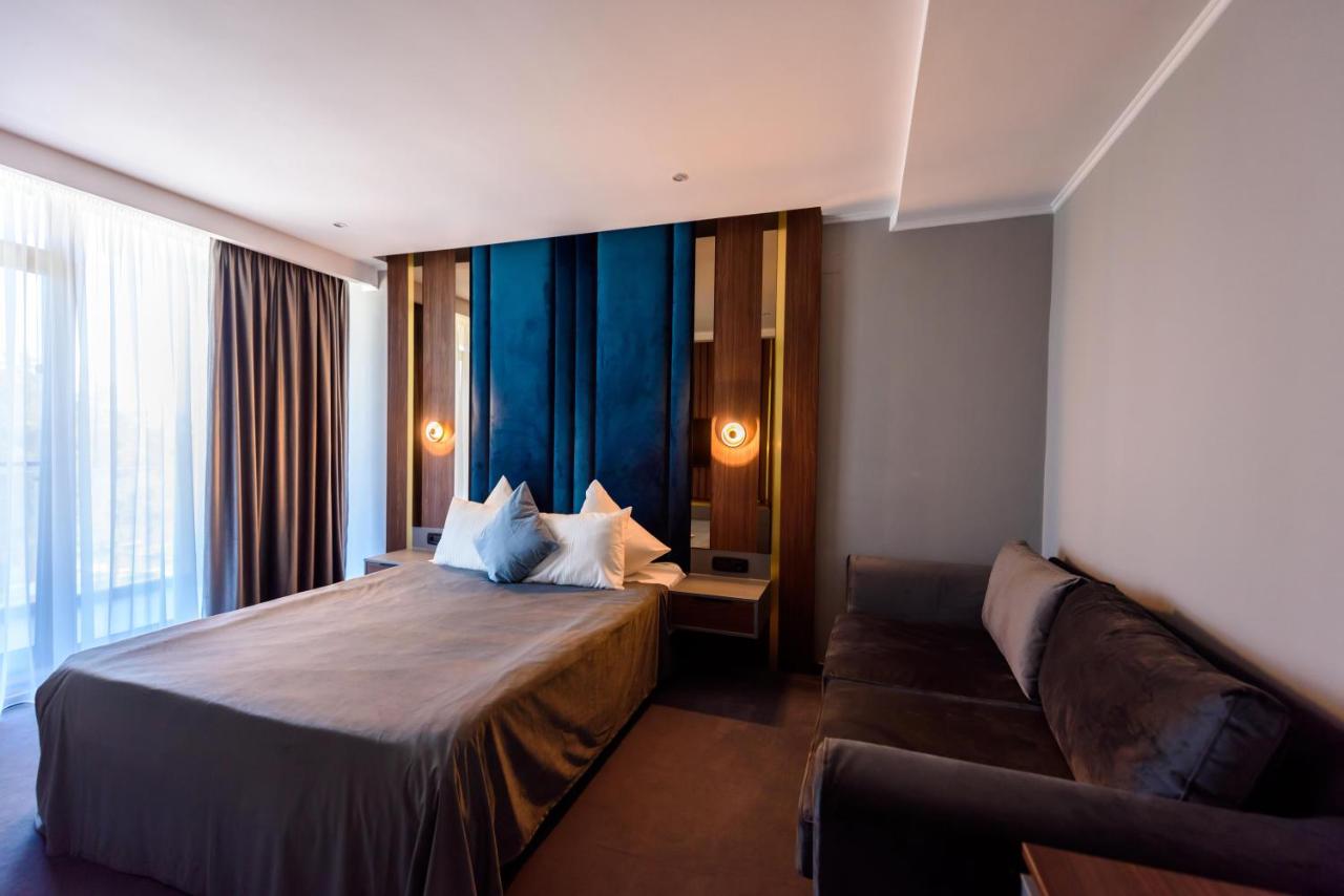 Double Room with Balcony and Sea View