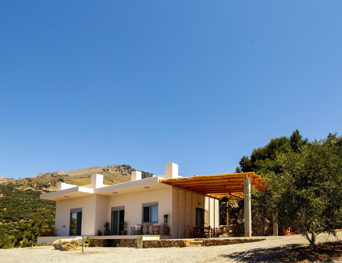 Almond Cottage with a sea view above Plakias - B&B Plakiás