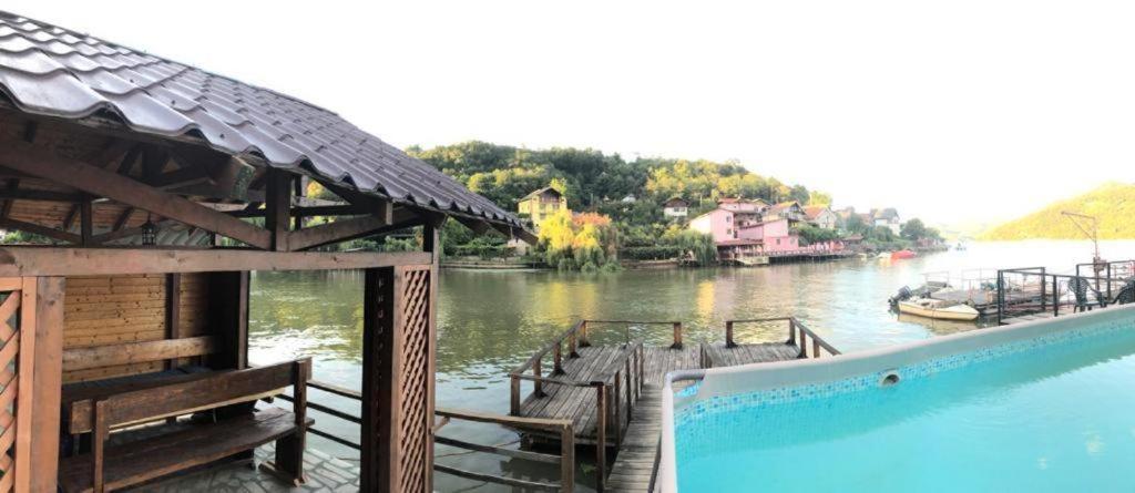 CARAVANAS - B&B Orşova